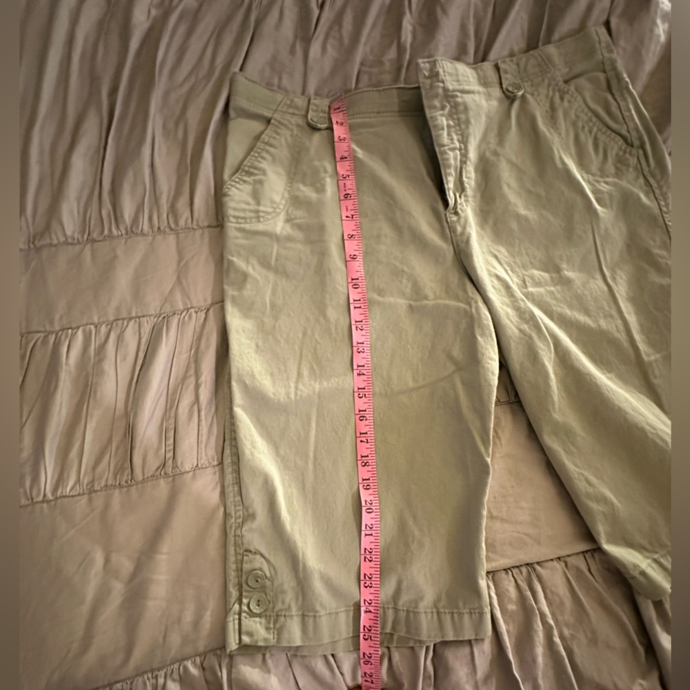 Light Green‎ Casual Shorts - Picture 6 of 8